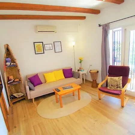 V&v Lloret-villa Suecia: Mountain View Casita With Air Conditioning Holiday home *