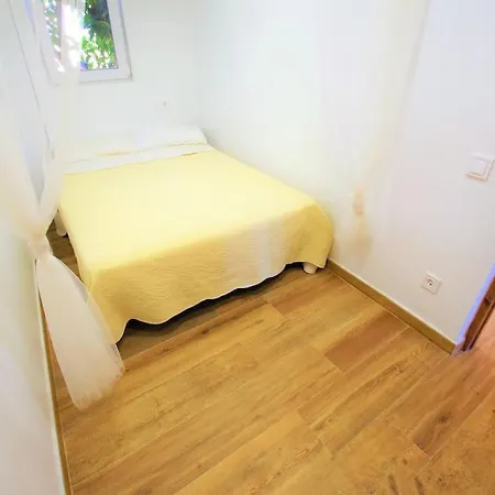 V&v Lloret-villa Suecia: Mountain View Casita With Air Conditioning Holiday home *