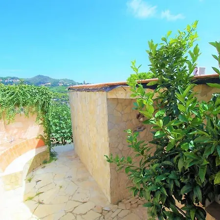 V&v Lloret-villa Suecia: Mountain View Casita With Air Conditioning Holiday home